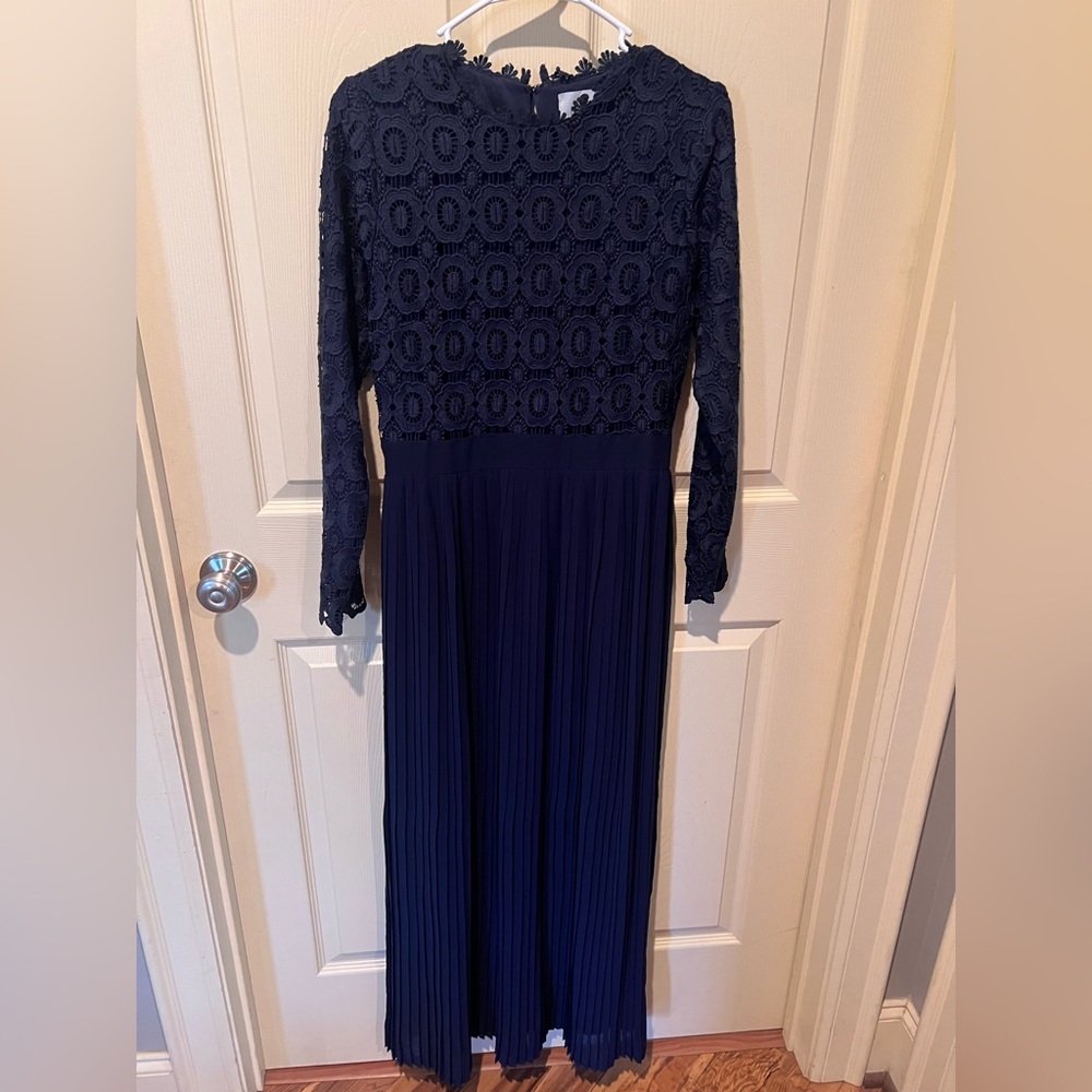 Dainty Jewels pleated dress